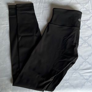 Lululemon wunder under leggings, mid size, size 4